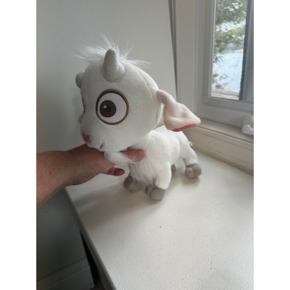 Despicable Me 3 Lucky the Goat Plush White Stuffed Animal Toy Factory 11 Inch